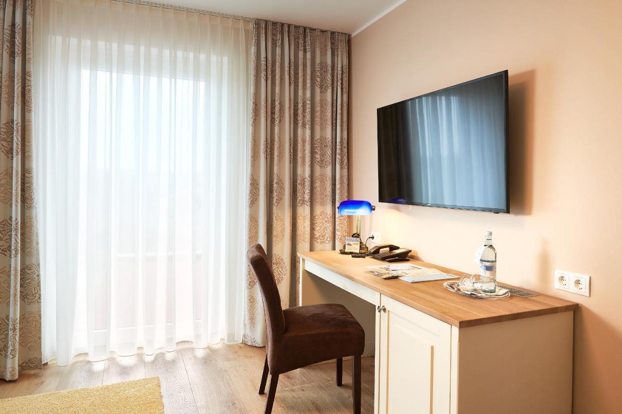 Hotel Nautilus Putbus Buitenkant foto
